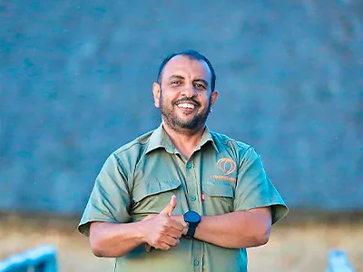 Madeal Simba – safariohjaaja Tansaniassa