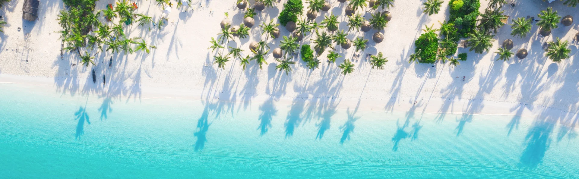 Zanzibarin ranta ilmasta käsin kuvattuna dronella